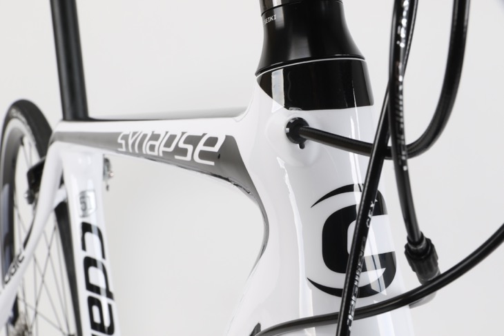 キャノンデール SYNAPSE CARBON 5 上位機種譲りの走行性能を持つ
